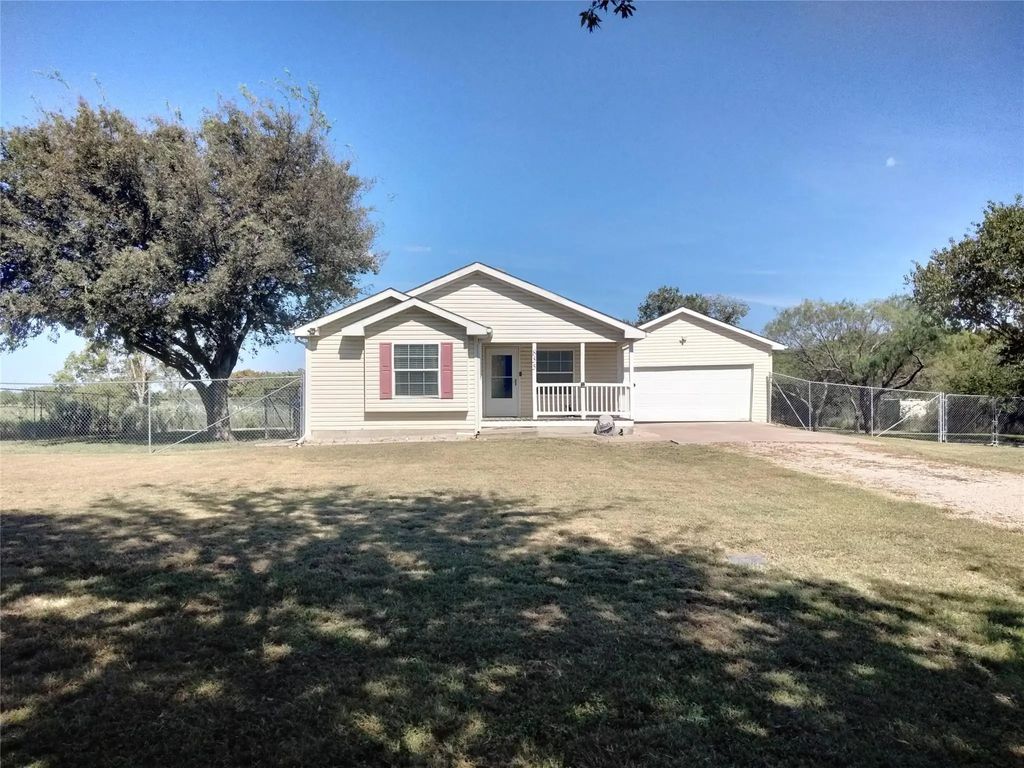 855 Tom Sawyer Road, Ennis