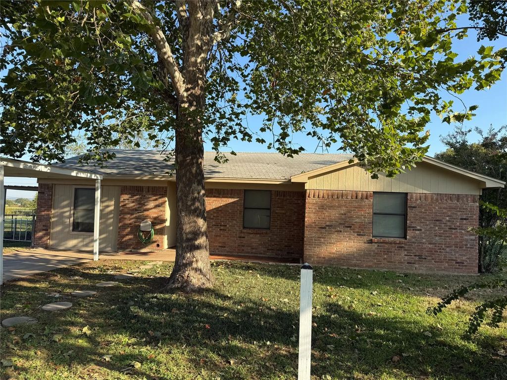 58 Roberts Road, Mineral Wells