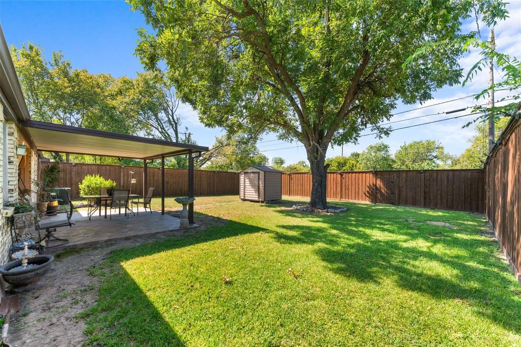 1425 Gardenside Drive, Dallas
