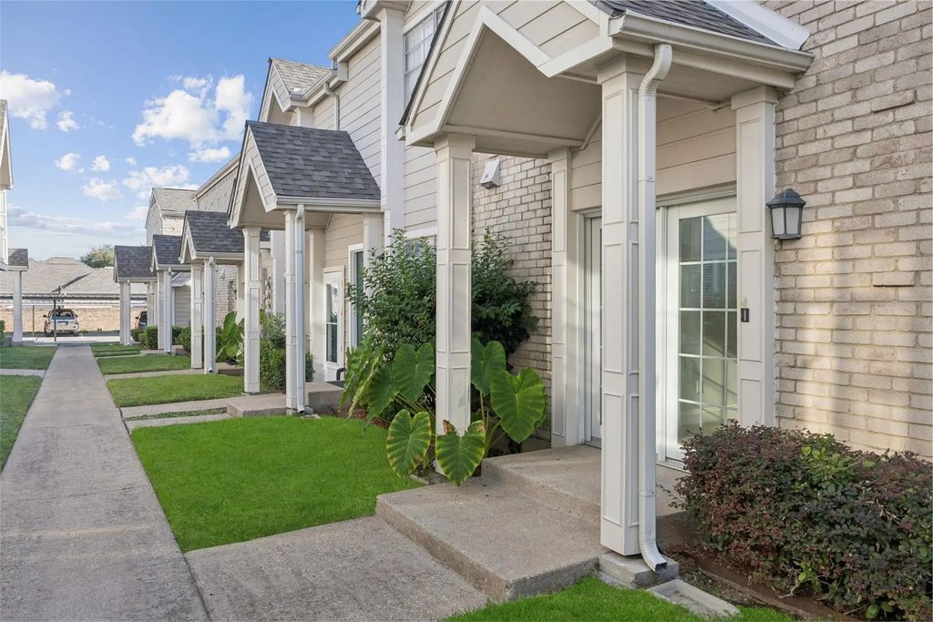 5881 Preston View Boulevard 131, Dallas