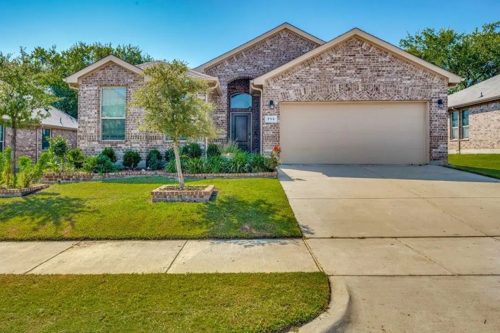 713 Redding Drive, Saginaw
