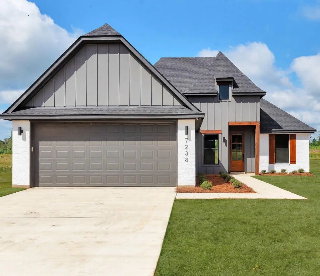 7238 Laurel Ridge Drive, Greenwood