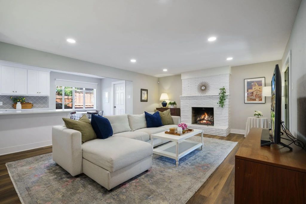 8318 Londonderry Lane, Dallas
