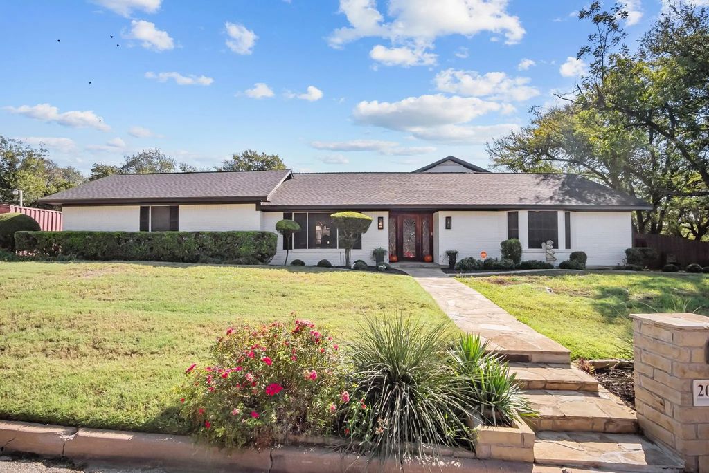 2016 Nw 4th Avenue, Mineral Wells