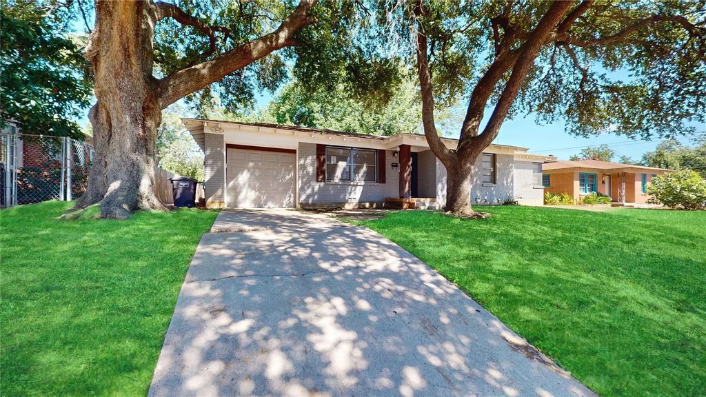 6833 Norma Street, Fort Worth