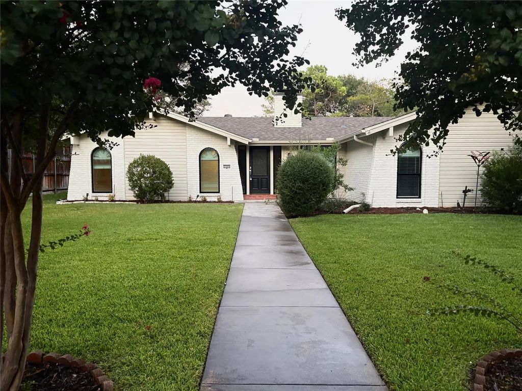 2906 Whitemarsh Circle, Richardson