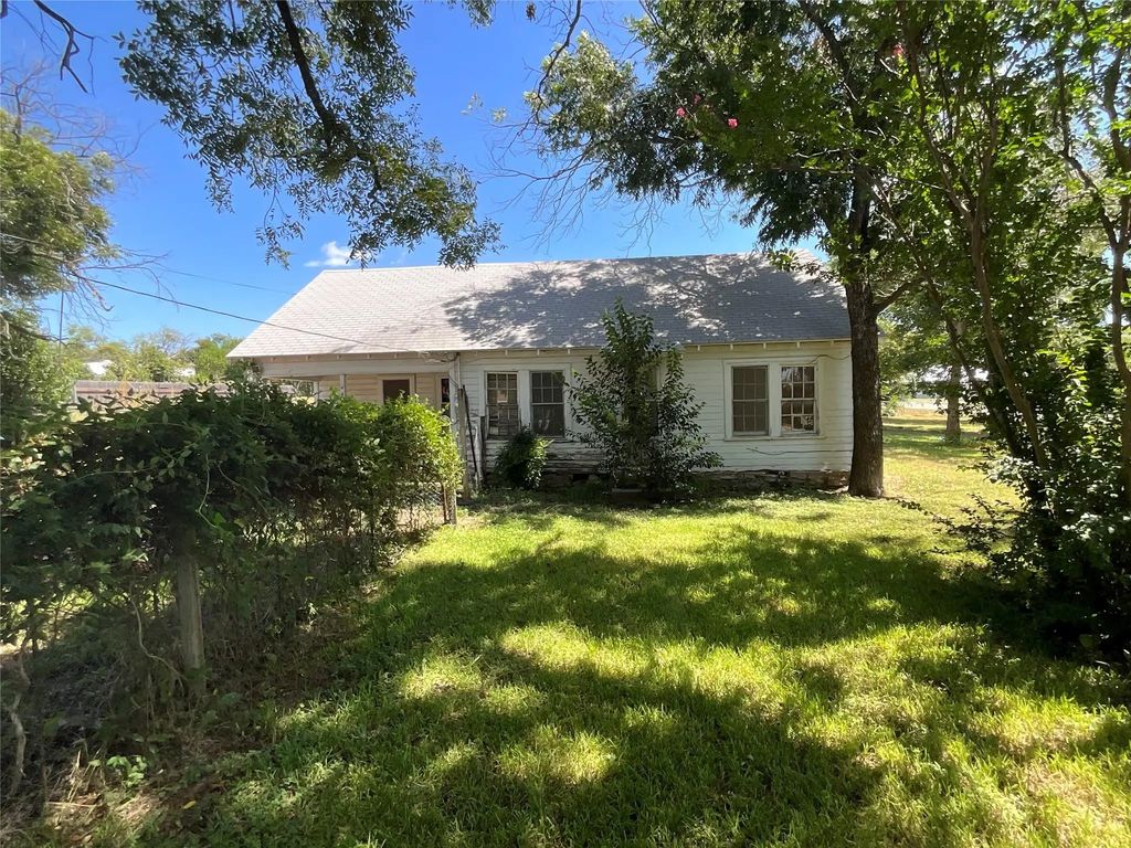 605 N Kirk Street, Hico
