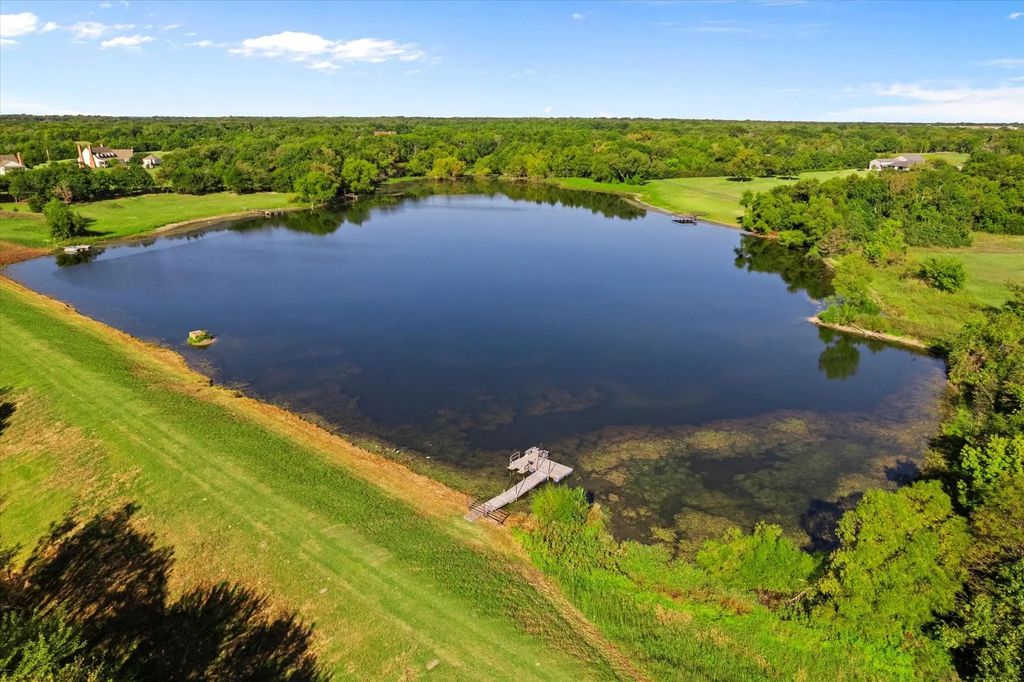 725 Wilson Road, Whitewright