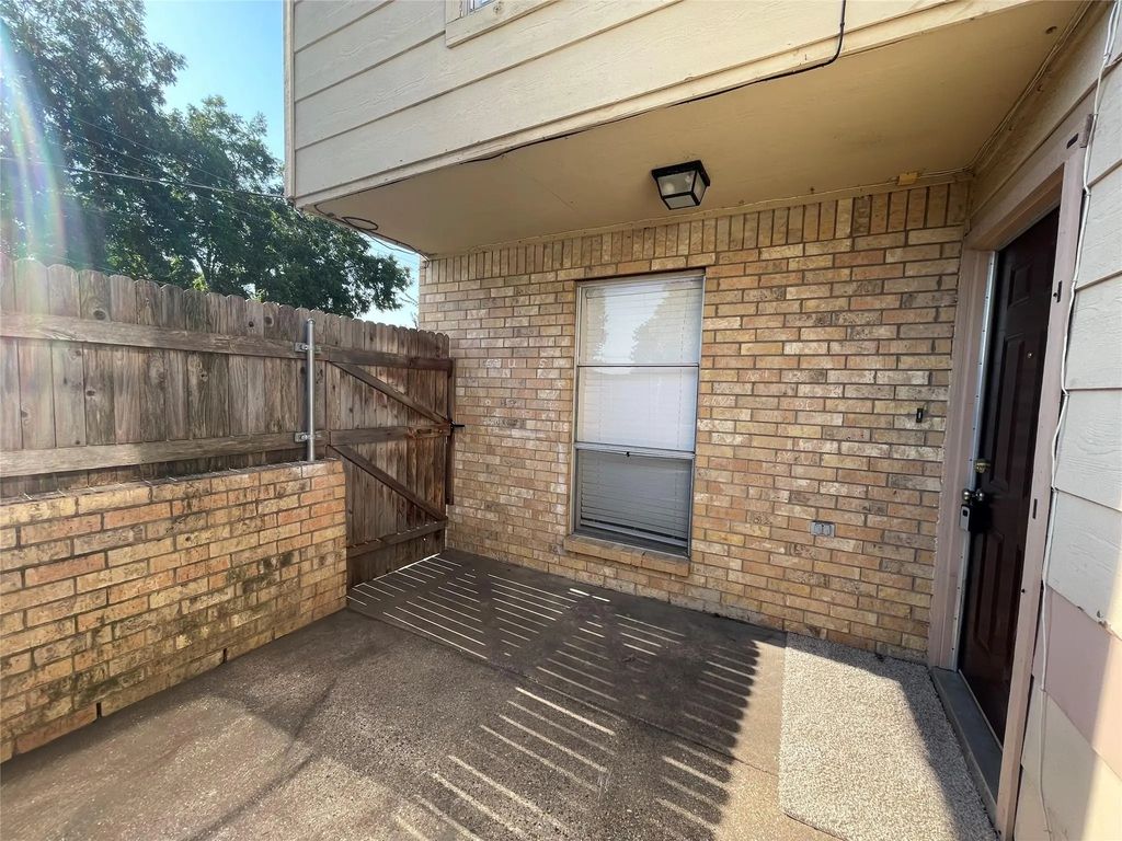 5524 Lewis Court A, North Richland Hills