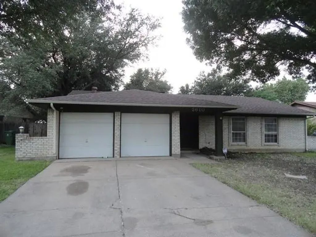 2610 E Williamsburg Manor, Arlington