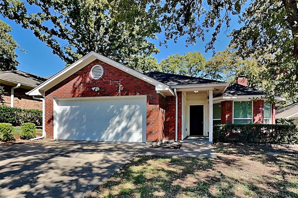 5921 Sagebrush Trail, Arlington