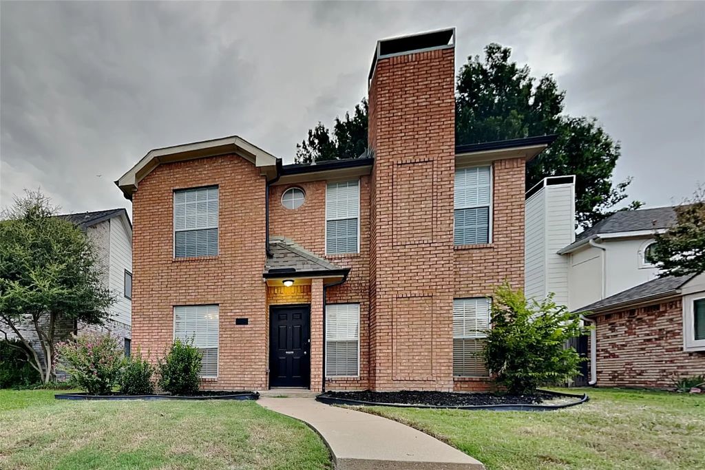 2137 Falcon Ridge Drive, Carrollton