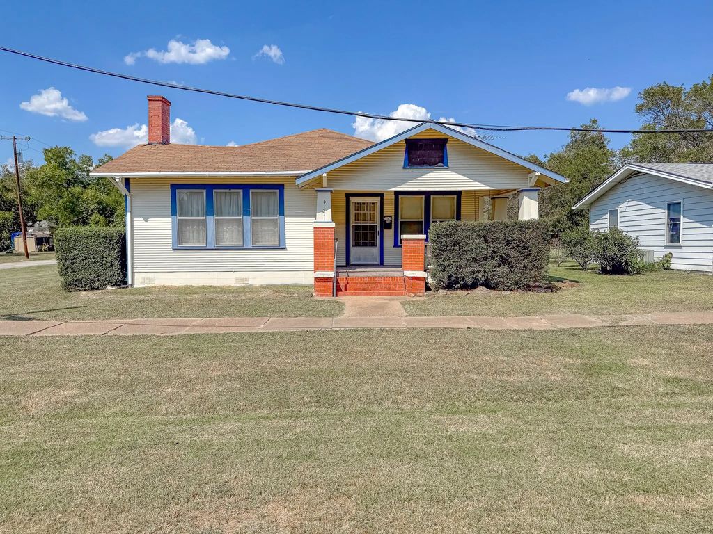512 Sw 2nd Street, Kerens