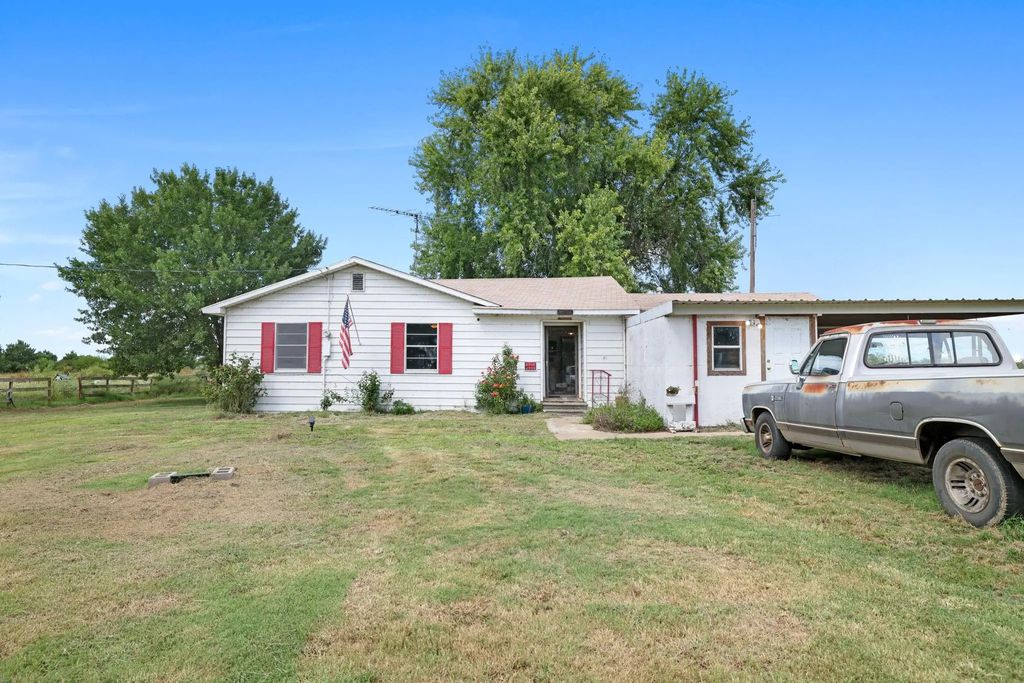 19538 Farm Road 197, Sumner