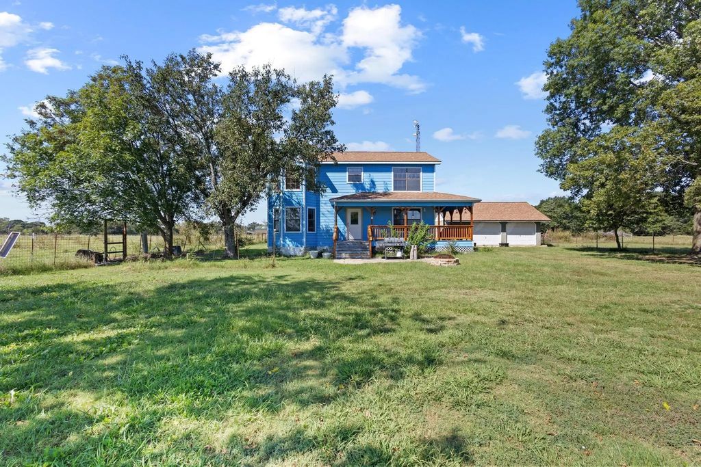 2581 County Road 2225, Ivanhoe
