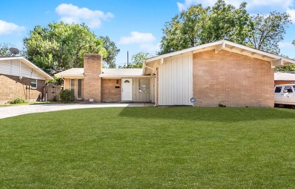 2936 Sundial Drive, Dallas