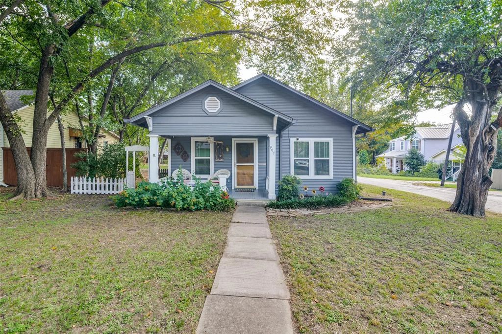 907 Hill Street, McKinney