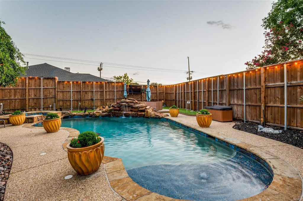2005 Florence Drive, Plano