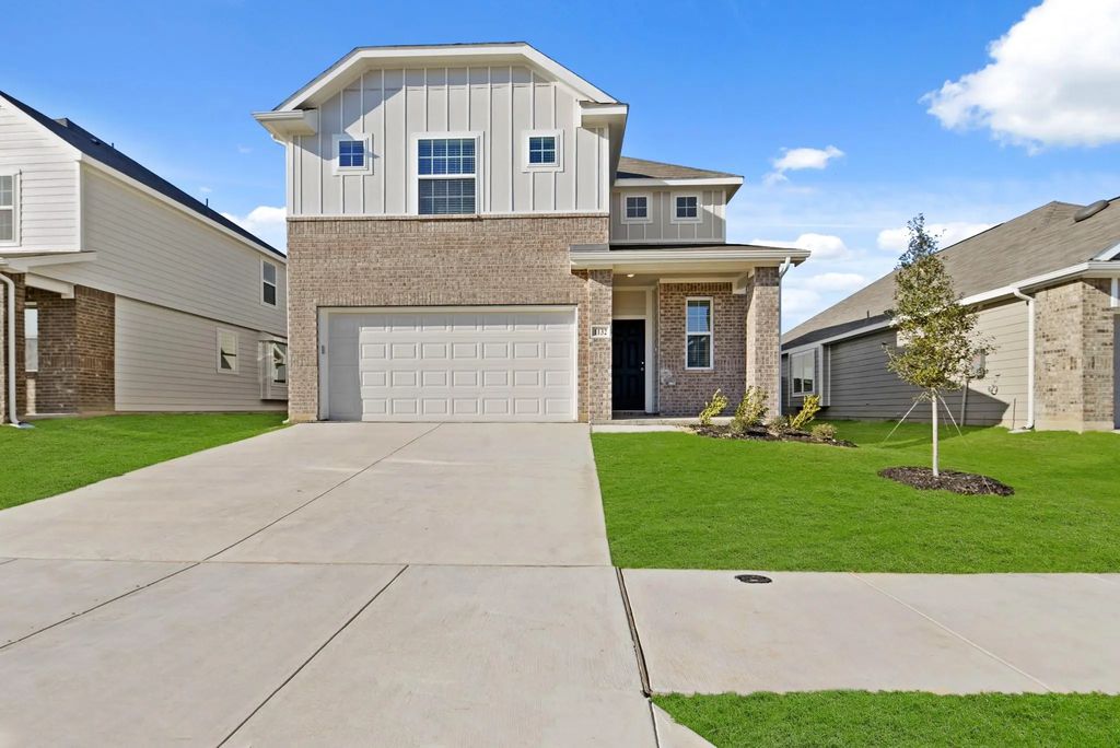1132 Wingjet Way, Fort Worth