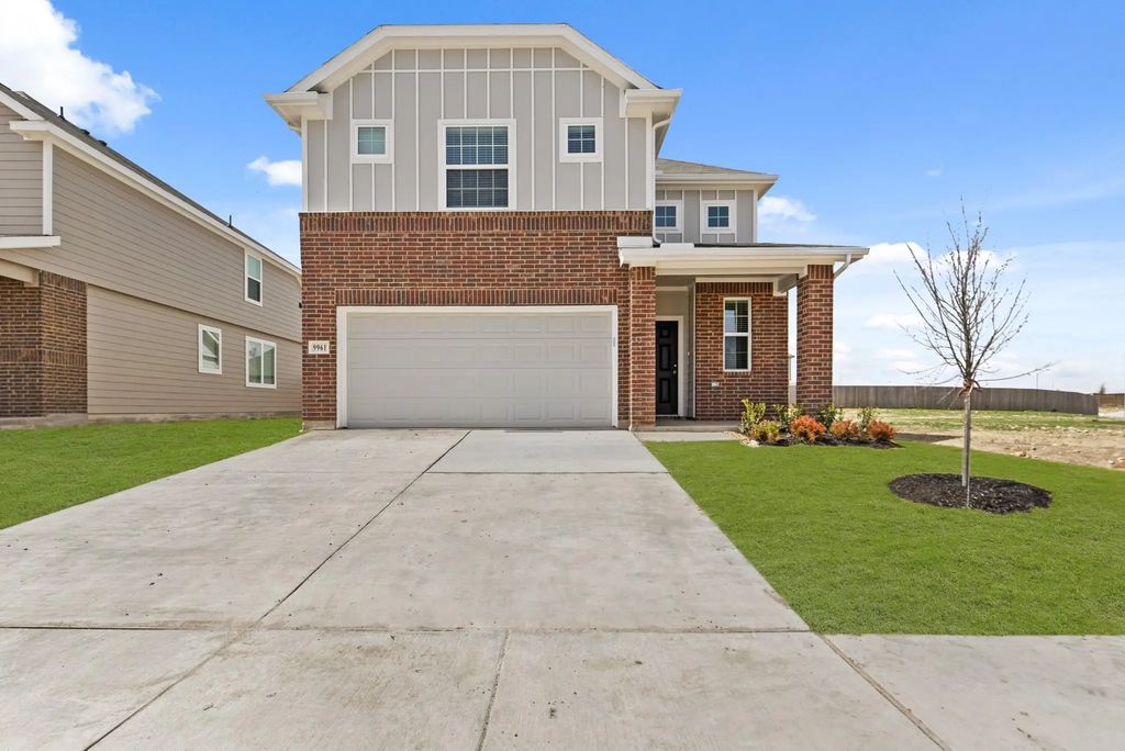 9961 Flying Wing Way, Fort Worth