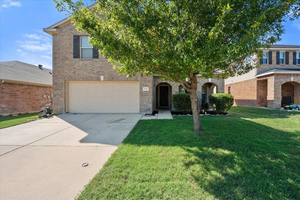 5501 Northfield Drive, Fort Worth