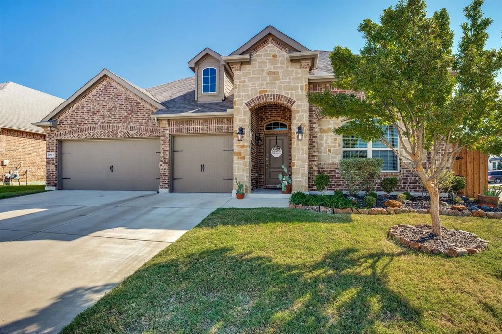 2901 Log Cabin Drive, Celina