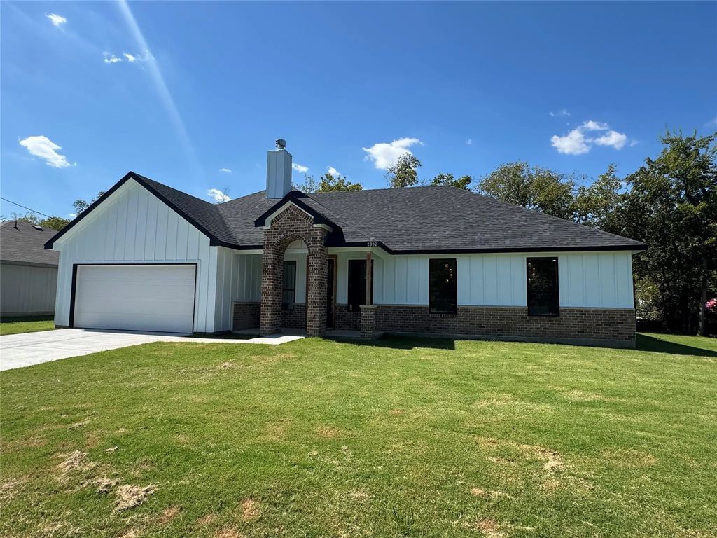 2902 Walnut Street, Greenville