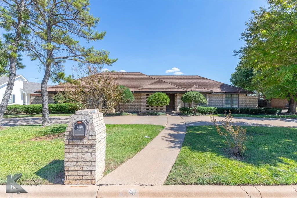 1297 Lancelot Road, Abilene