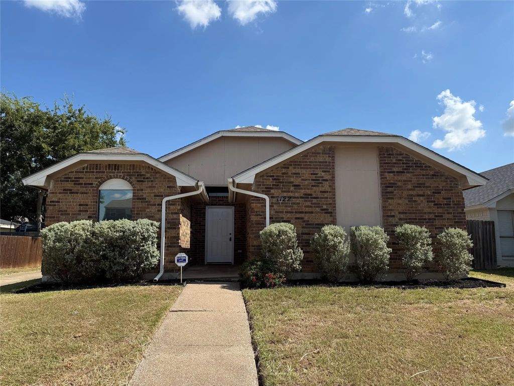 1122 Concord Drive, Mansfield