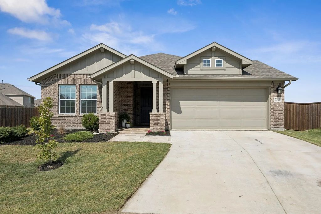2326 Mount Olive Lane, Forney
