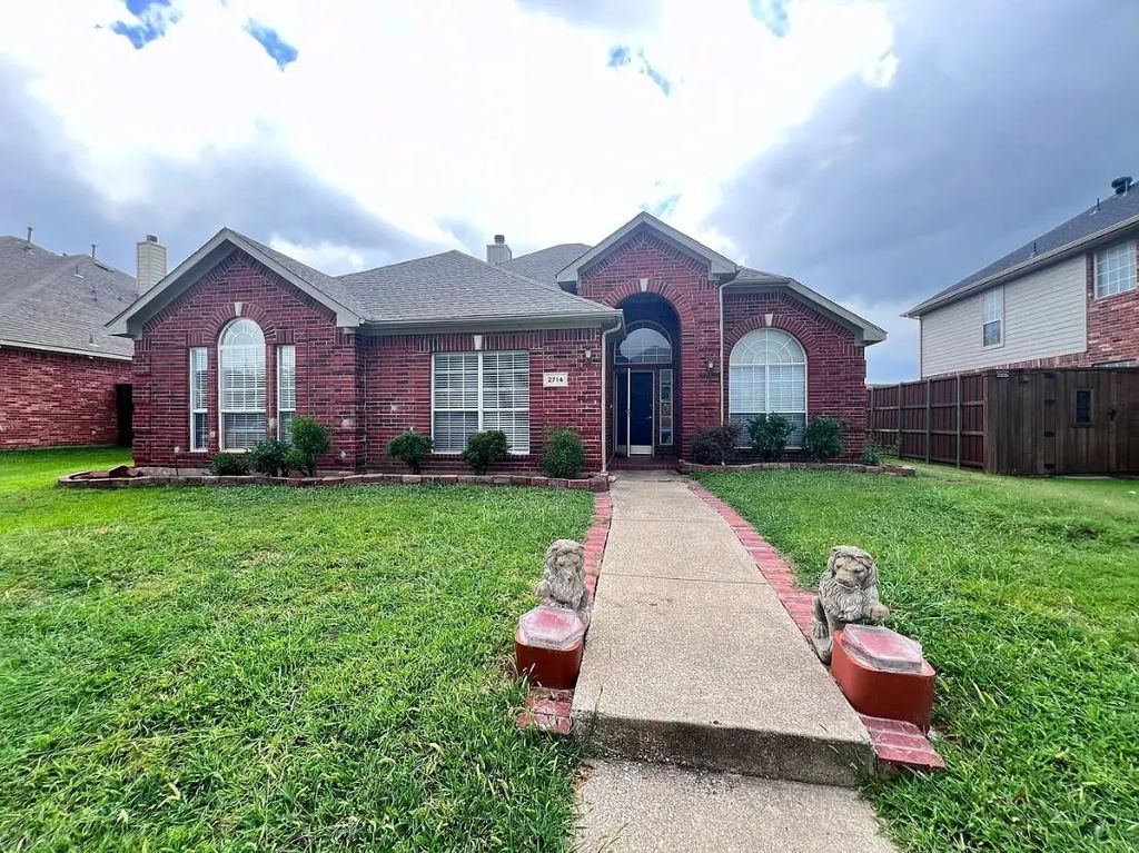 2714 Winterberry Drive, Rowlett
