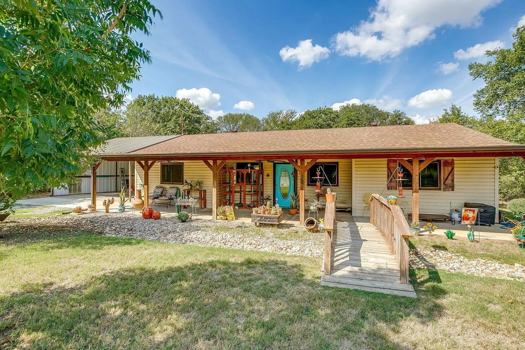 10368 S Fm 730, Boyd