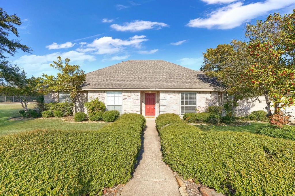 900 Crestview Lane, Wylie