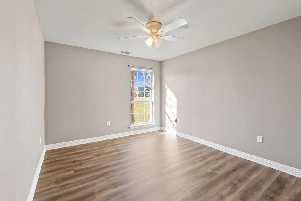 114 Sunset Boulevard, Star Harbor