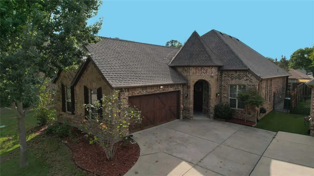7425 Park Place Drive, North Richland Hills
