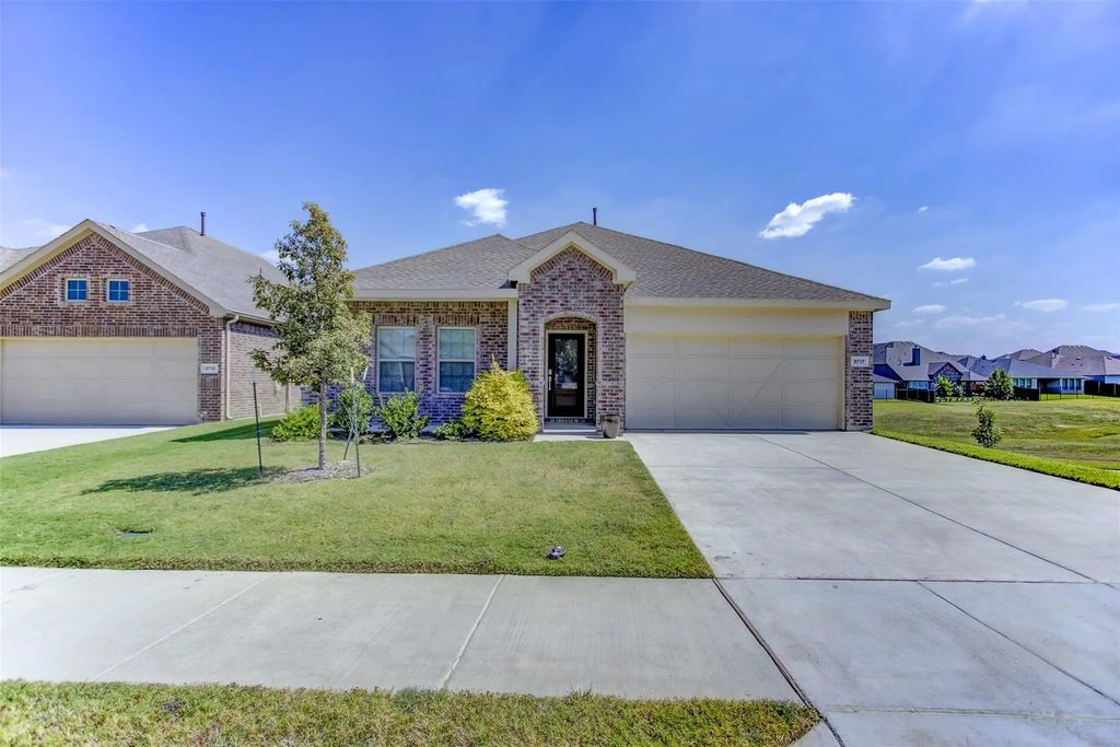 9717 Buffalo Ridge Road, Fort Worth