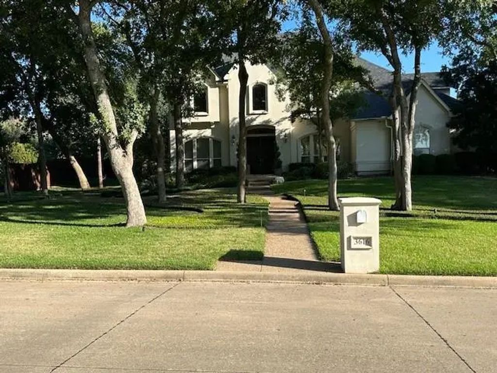 3616 Wooded Creek Circle, Dalworthington Gardens