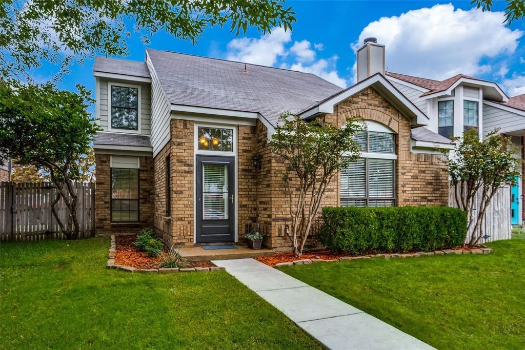 4202 Phoenix Drive, Carrollton