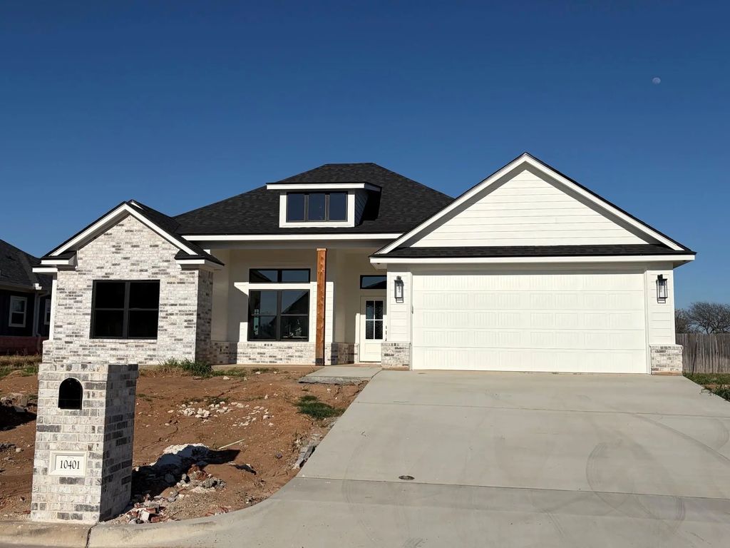 10401 T Bury Lane, Waco