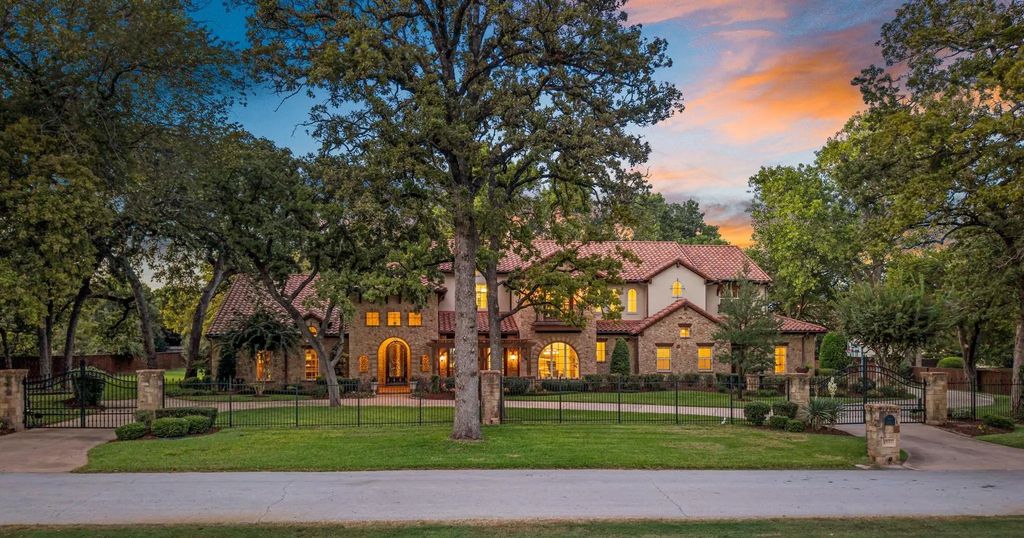 1916 Renfro Road, Colleyville