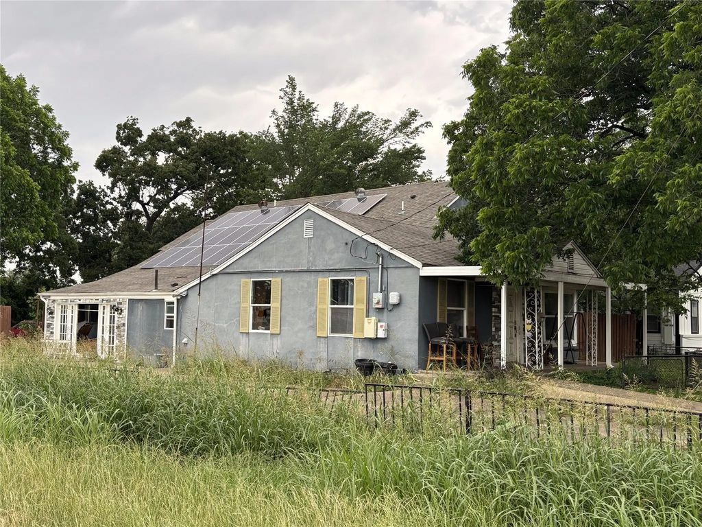301 Thompson Street, Irving