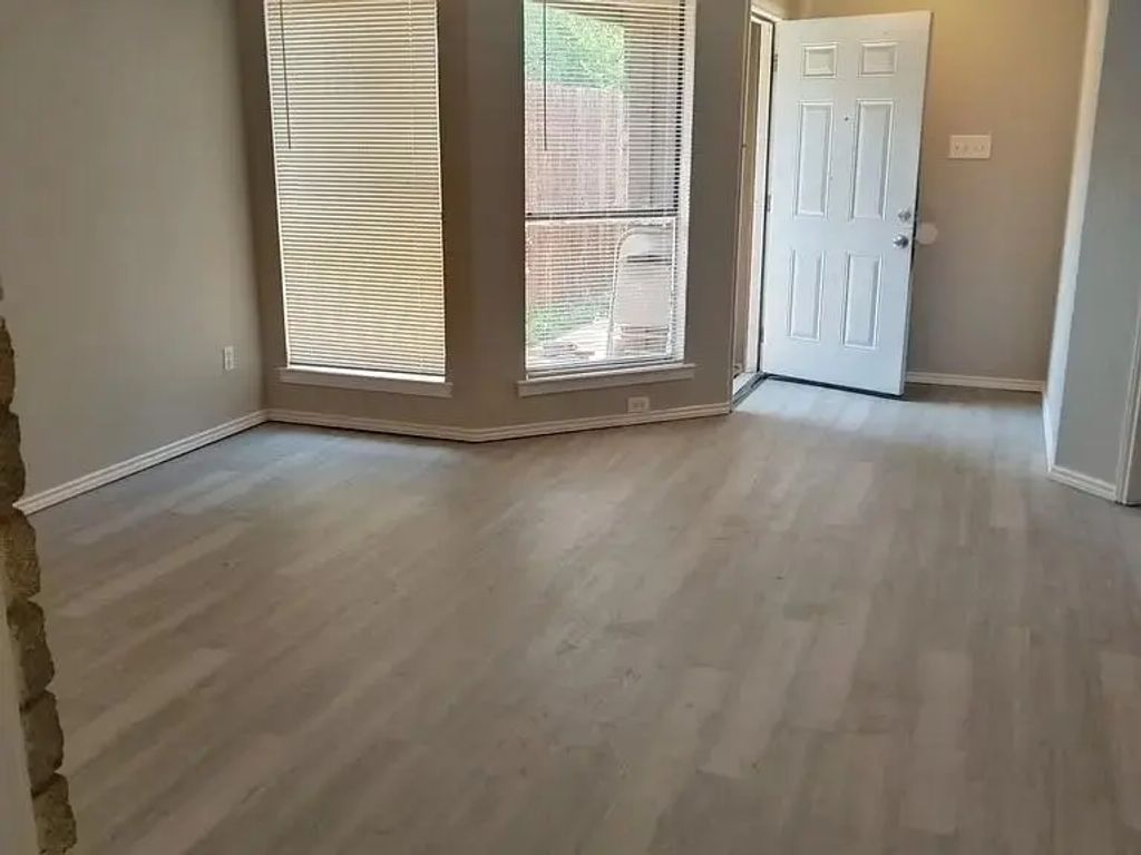 2722 Countryside Lane, Fort Worth