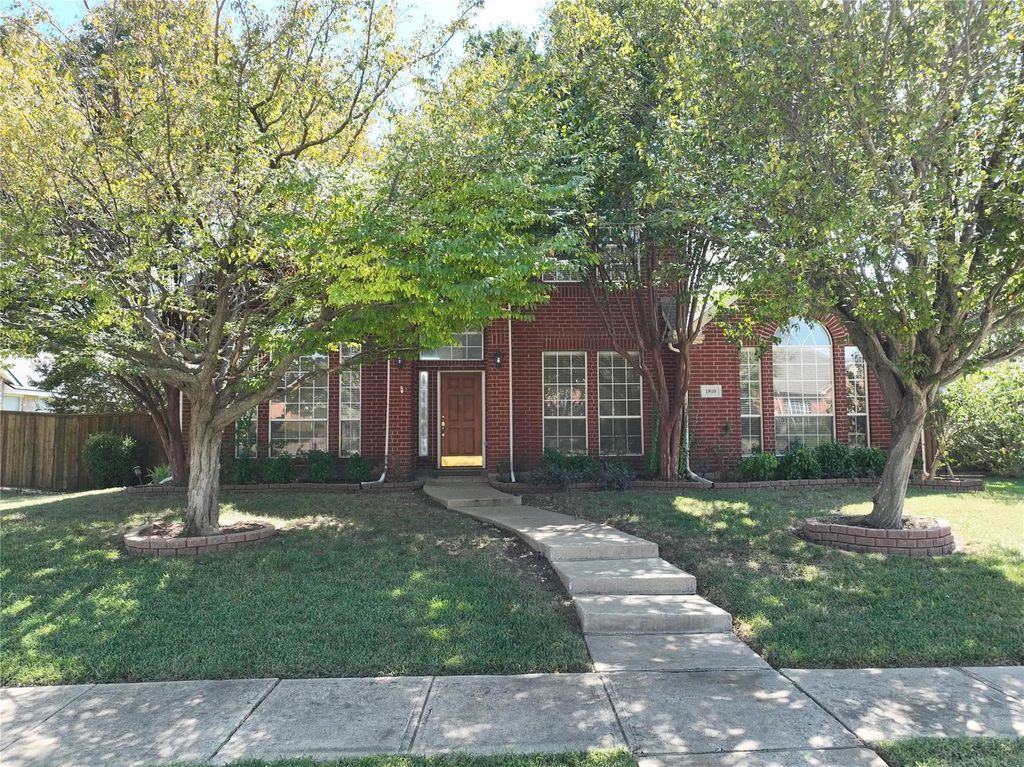 1810 Round Rock Drive, Allen