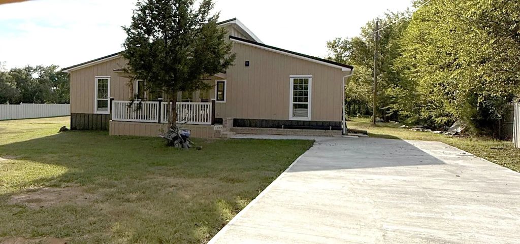 13373 County Road 4012, Mabank