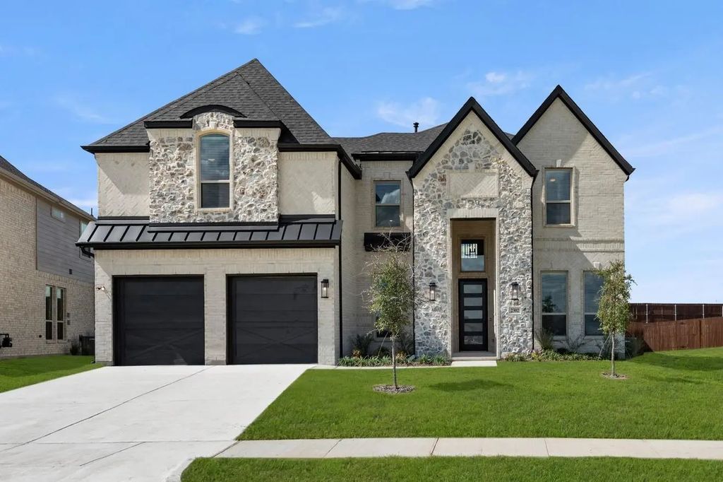 2302 Flock Drive, Mansfield