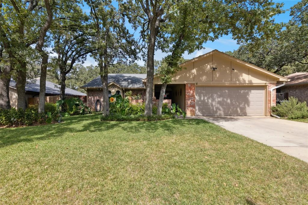 2115 Bainwood Trail, Arlington