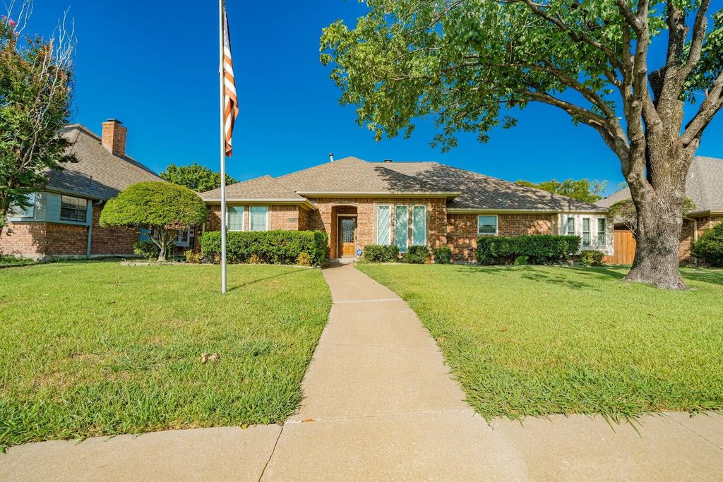 8304 Navigation Drive, Rowlett