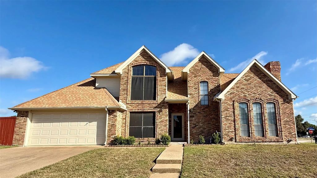 2037 Village Green, Richardson