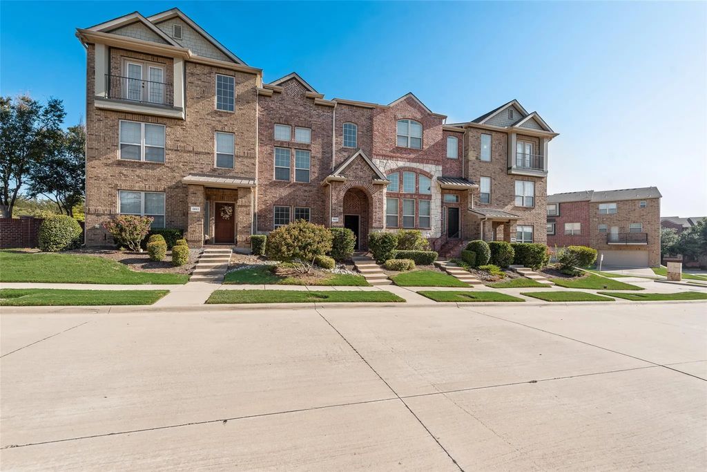 1805 English Lane, Carrollton