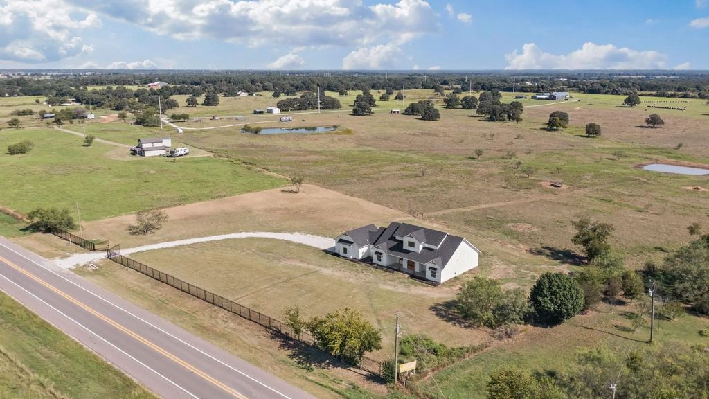 3084 Fm 933 Street, Whitney